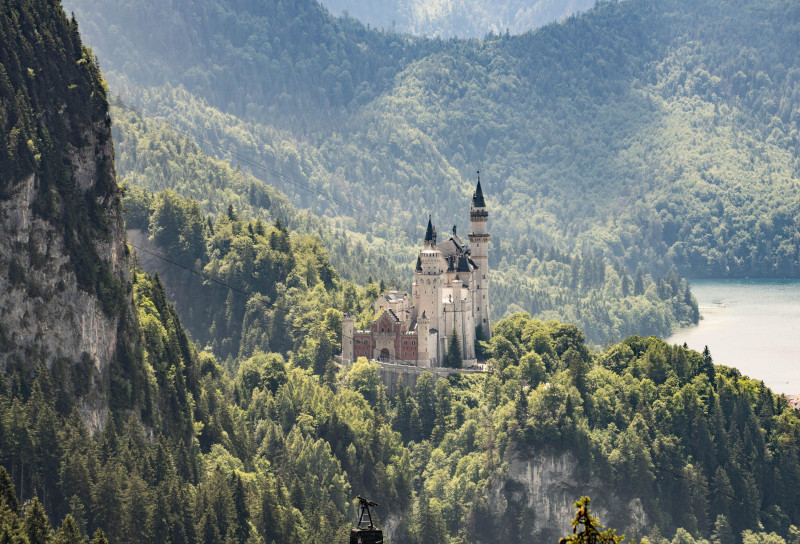 Schwangau, Germany. 15th June, 2023. View of Neuschwanstein. A man attacked two women near the world-famous Neuschwanstein Castle on Wednesday, seriously injuring one of them. The woman later died. (to dpa "Deadly attack near Neuschwanstein Castle - US to