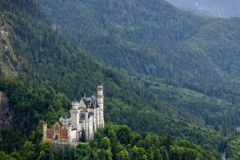 Blick auf die Königsschlösser Blick von der Hornburg auf das Schloss Neuschwanstein., Schwangau Bayern Deutschland *** V