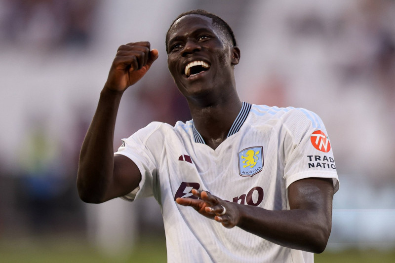 West Ham United v Aston Villa Premier League 17/08/2024. Amadou Onana of Aston Villa during the Premier League match bet