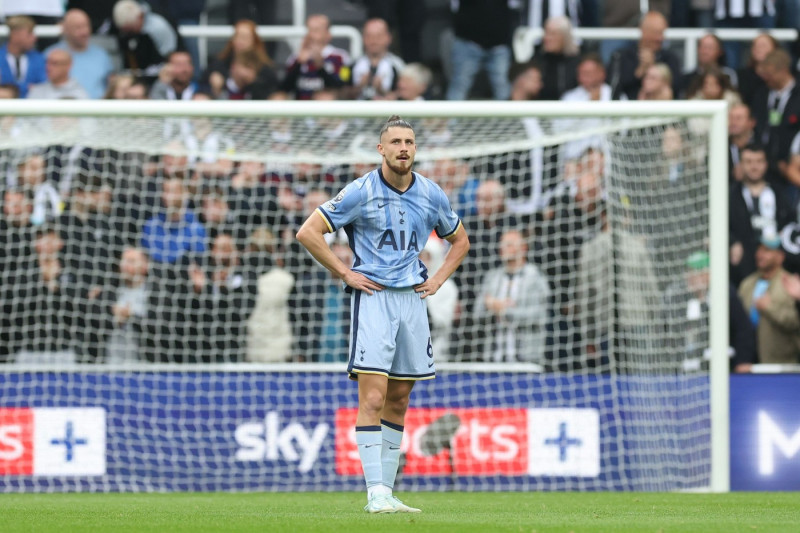 Newcastle United v Tottenham Hotspur, Premier League, Football, St James' Park, Newcastle, UK, 01 Sep 2024