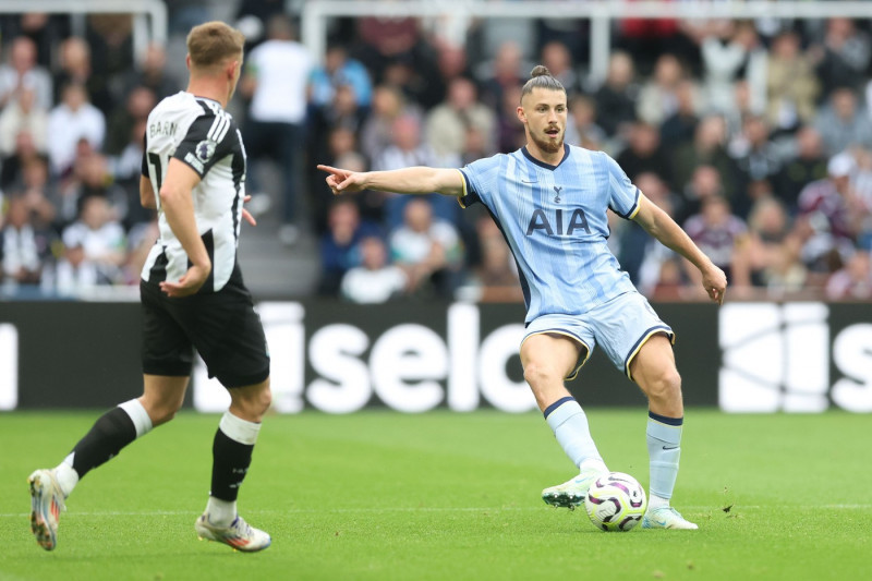 Newcastle United v Tottenham Hotspur, Premier League, Football, St James' Park, Newcastle, UK, 01 Sep 2024