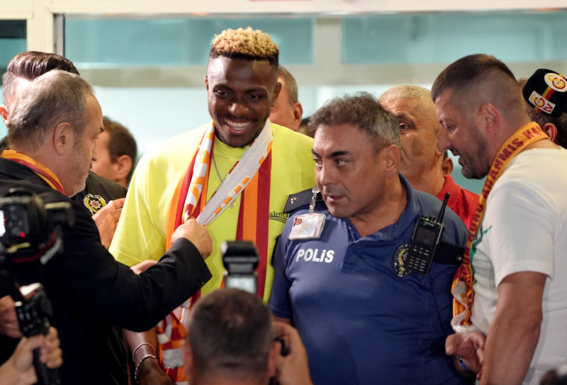 Victor Osimhen arrives in Istanbul on Galatasaray' transfer agenda