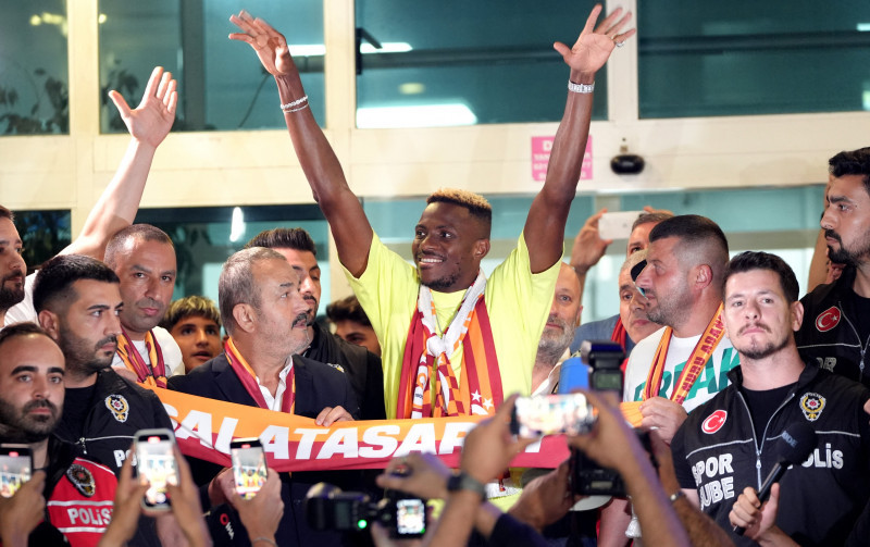 Victor Osimhen arrives in Istanbul on Galatasaray' transfer agenda