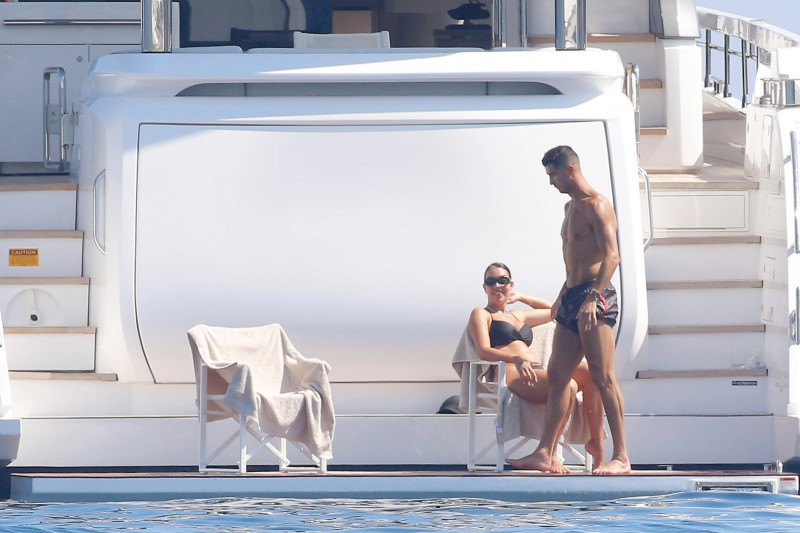 *PREMIUM-EXCLUSIVE* **WEB MUST CALL FOR PRICING** Cristiano Ronaldo and Georgina Rodriguez enjoy luxurious yacht day in the south of France!