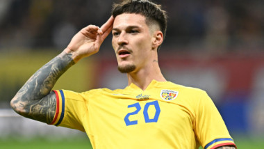 După patru ani și jumătate! Dennis Man a semnat