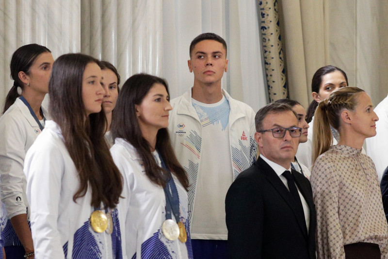 BUCURESTI - COTROCENI - DECORARE SPORTIVI JOCURILE OLIMPICE SI P