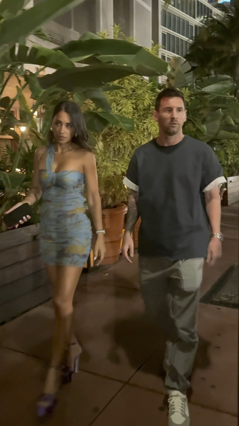 EXCLUSIVE: Leo Messi Enjoys A Date Night With His Wife Antonela Roccuzzo In Miami - 15 Aug 2024