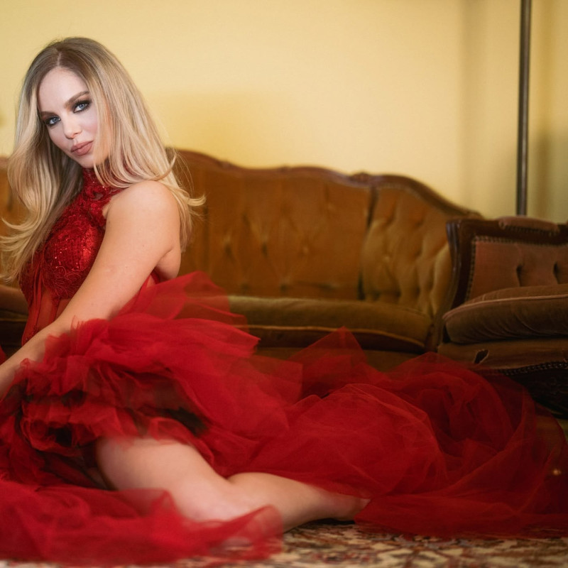 anca.surdu_1700940888_3244049758104854530_1483776054