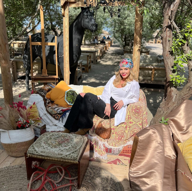 anca.surdu_1714836515_3360614726459163821_1483776054