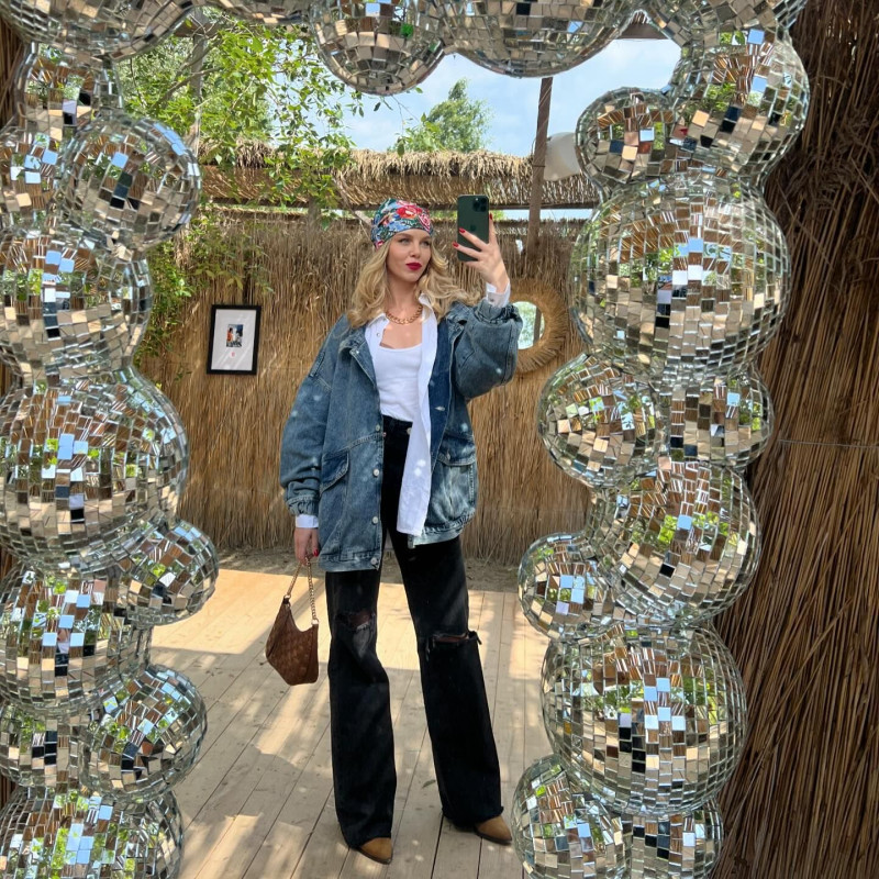 anca.surdu_1714836515_3360614726467495502_1483776054