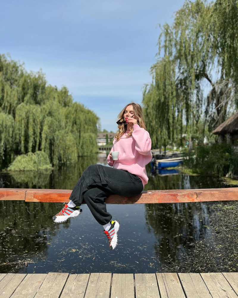 anca.surdu_1715681295_3367701254851149296_1483776054