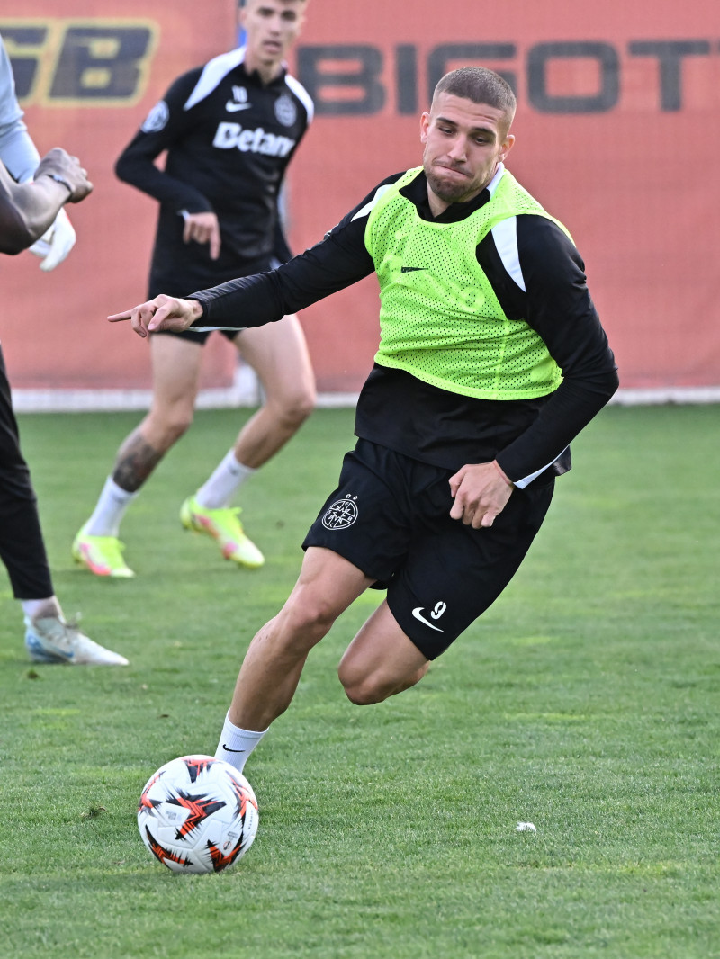 FOTBAL:ANTRENAMENT OFICIAL FCSB INAINTEA MECIULUI CU RFS, UEFA EUROPA LEAGUE (25.09.2024)