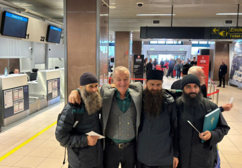”Crezi în Dumnezeu?”. David Popovici i-a răspuns în trei cuvinte unui copil, iar Gigi Becali a reacționat