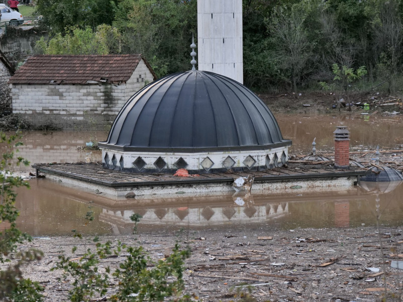 Heavy rains, landslides claim 17 lives in Bosnia-Herzegovina