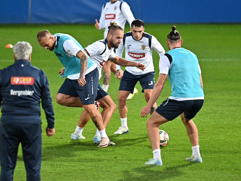 FOTBAL:ANTRENAMENT ROMANIA (7.10.2024)