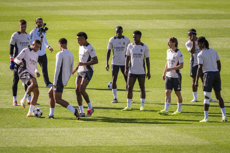 Champions League 2024/25 League Phase MD3: Real Madrid Training Session and press conference, PK, Pressekonferenz Real M