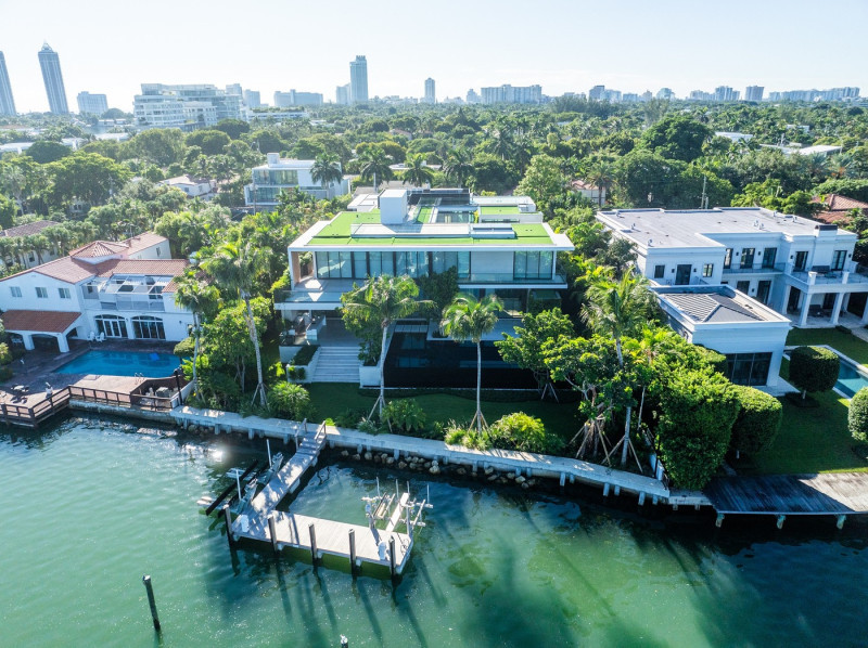 EXCLUSIVE: The new Beckingham Palace! Here's the eye-wateringly glamorous Miami Beach mansion the ultimate power couple are snapping up for a staggering $80 million