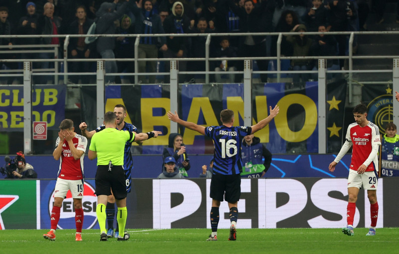 Internazionale v Arsenal - UEFA Champions League - League Stage - San Siro