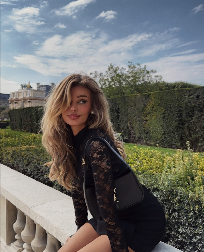 lauraceliav_1727079661_3463317674082313898_45297618
