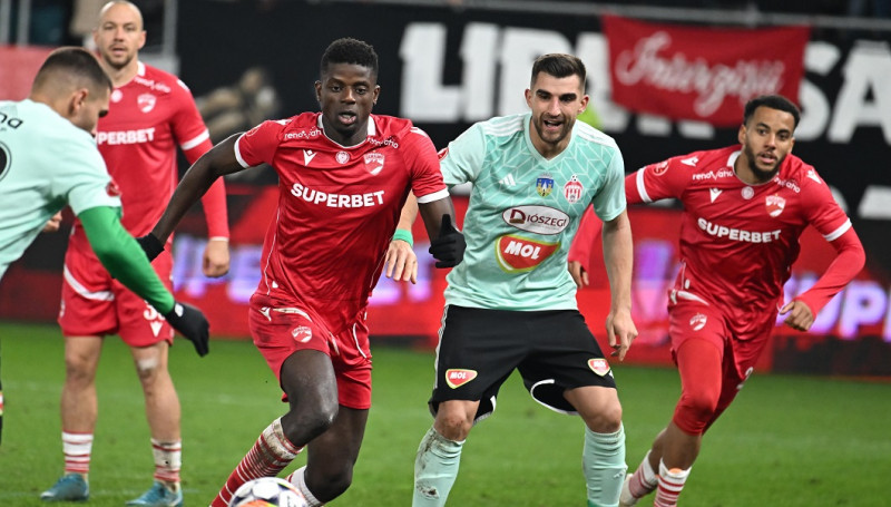 FOTBAL:DINAMO BUCURESTI-SEPSI OSK SFANTU GHEORGHE, SUPERLIGA SUPERBET (30.11.2024)