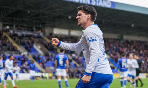 Cu o ofertă de la Rapid pe masă, Ianis Hagi a ales și semnează: ”E pe drum”. A fost convins cu o clauză cum rar se vede