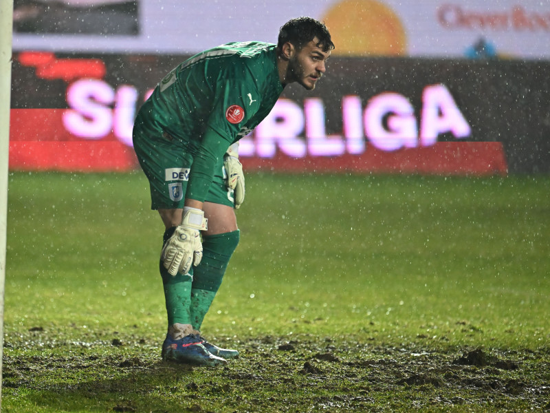 FOTBAL:PETROLUL PLOIESTI-UNIVERSITATEA CRAIOVA, SUPERLIGA SUPERBET (7.12.2024)