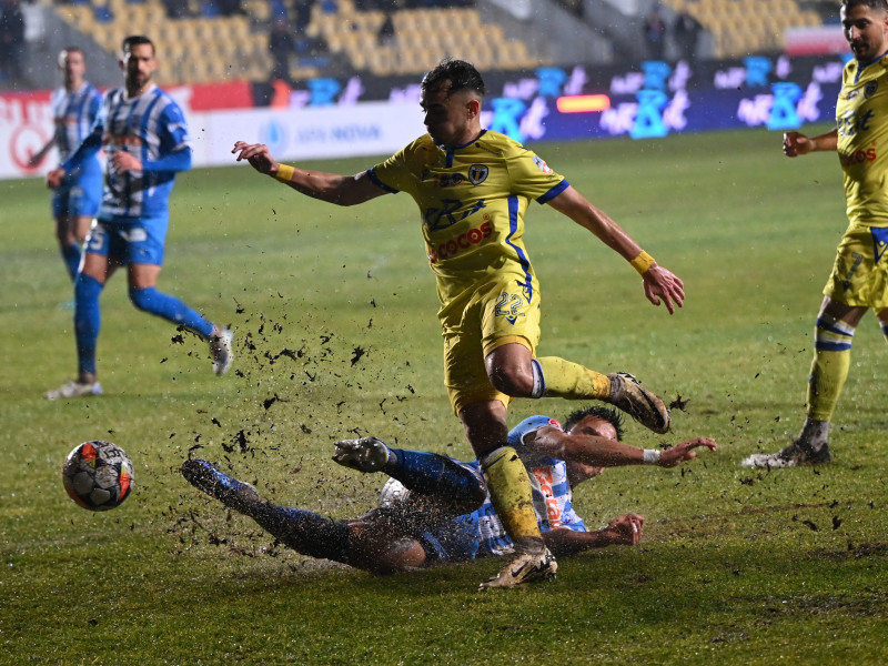 FOTBAL:PETROLUL PLOIESTI-UNIVERSITATEA CRAIOVA, SUPERLIGA SUPERBET (7.12.2024)
