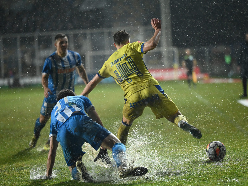 FOTBAL:PETROLUL PLOIESTI-UNIVERSITATEA CRAIOVA, SUPERLIGA SUPERBET (7.12.2024)