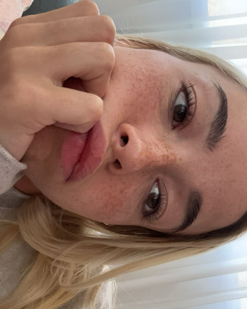 livvydunne_1733104821_3513860386166055673_45339167