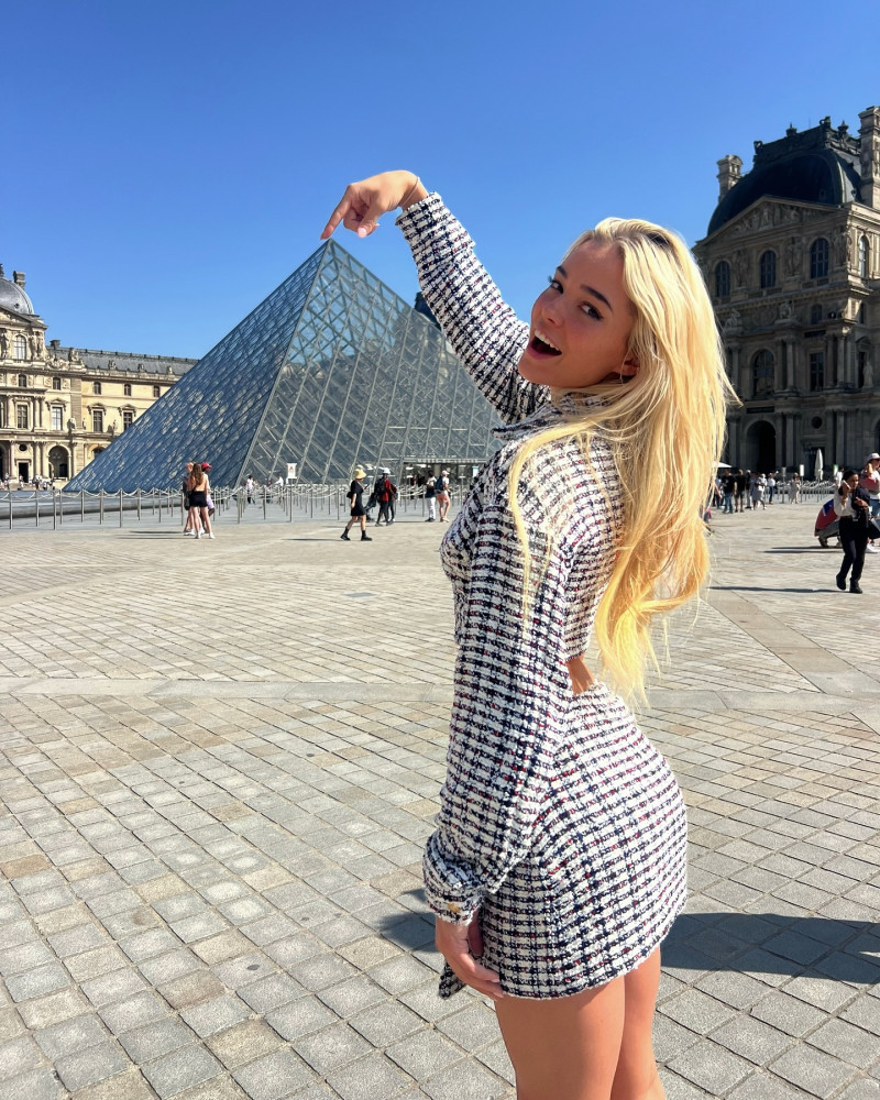 livvydunne_1723074984_3429724007366931149_45339167