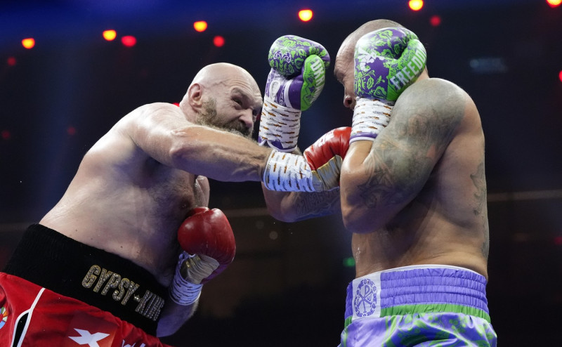 Oleksandr Usyk v Tyson Fury - Kingdom Arena - Riyadh