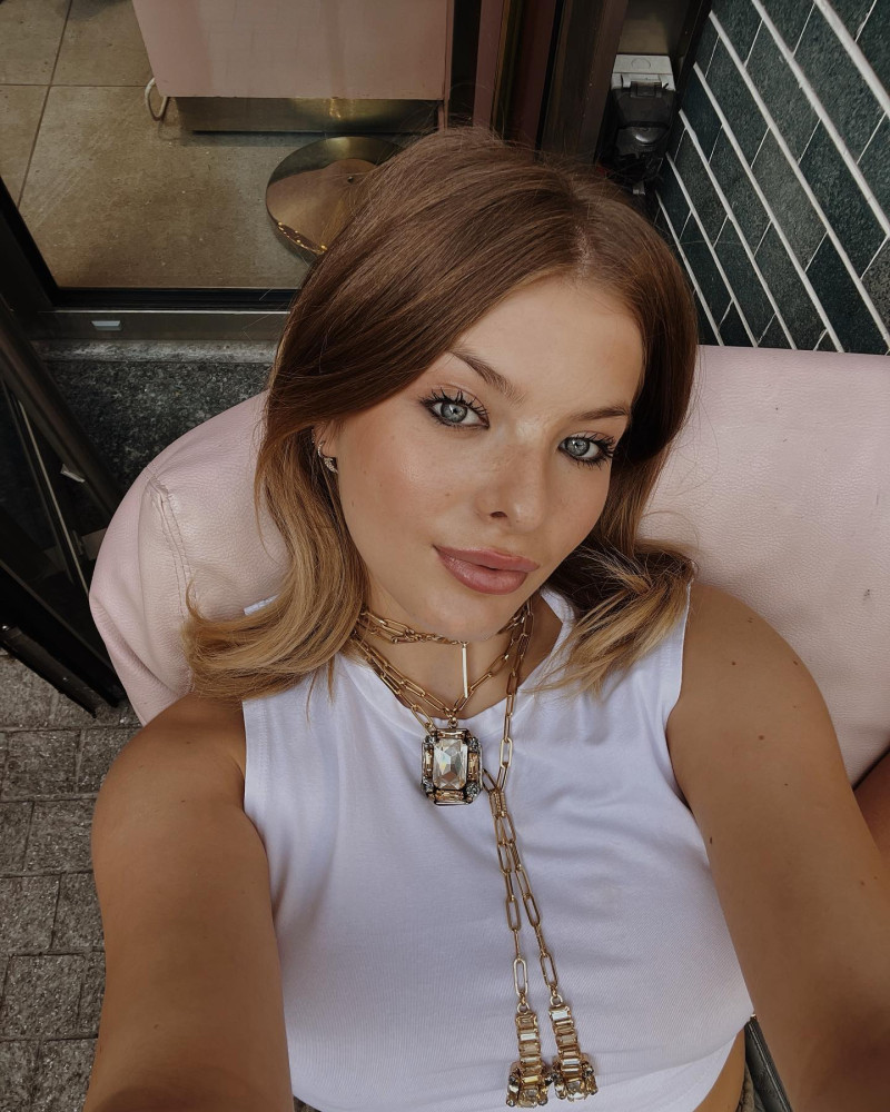 antonia15509_1696780140_3209146868587313315_1400602794