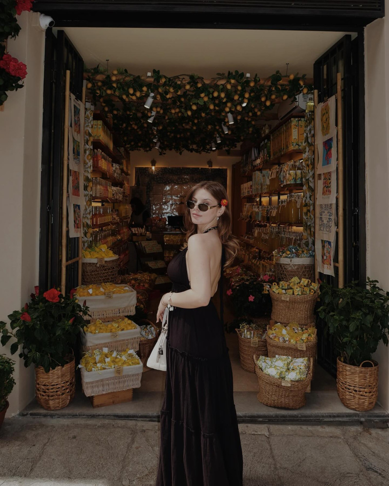 antonia15509_1716916800_3377819657426159547_1400602794