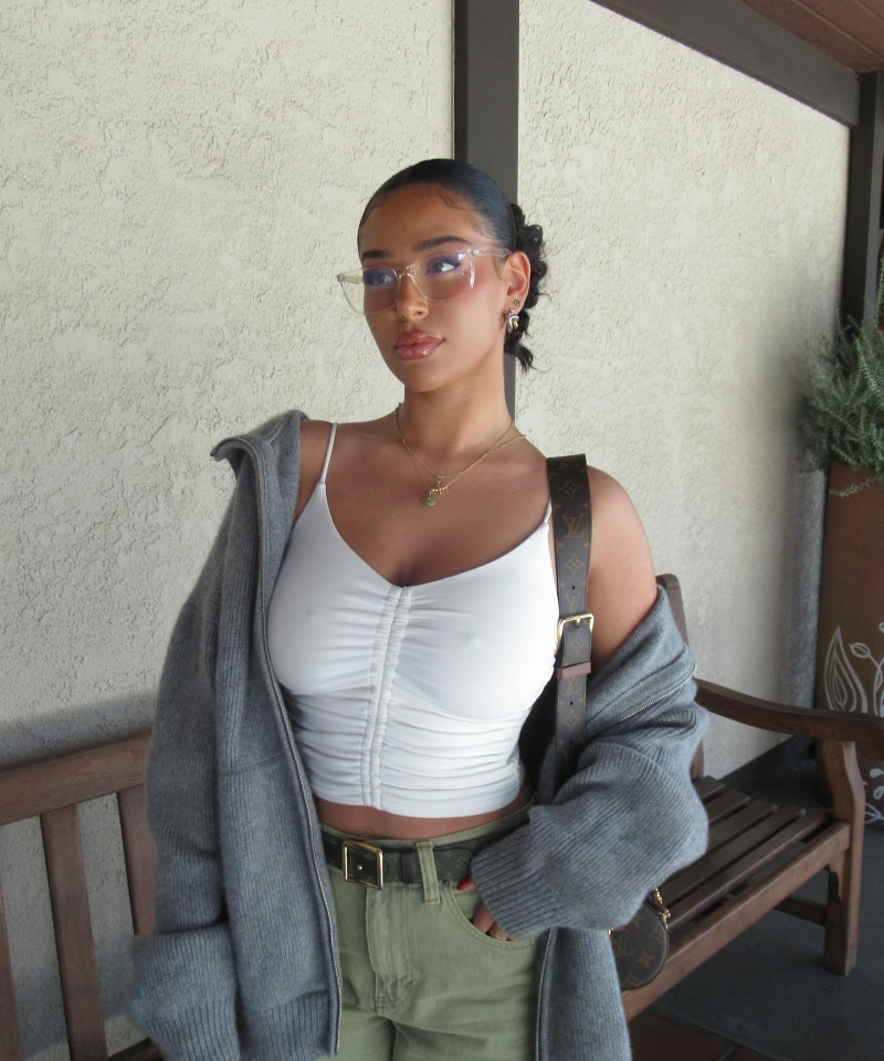 ashlyncastro_1728800499_3477753113778416746_551731010