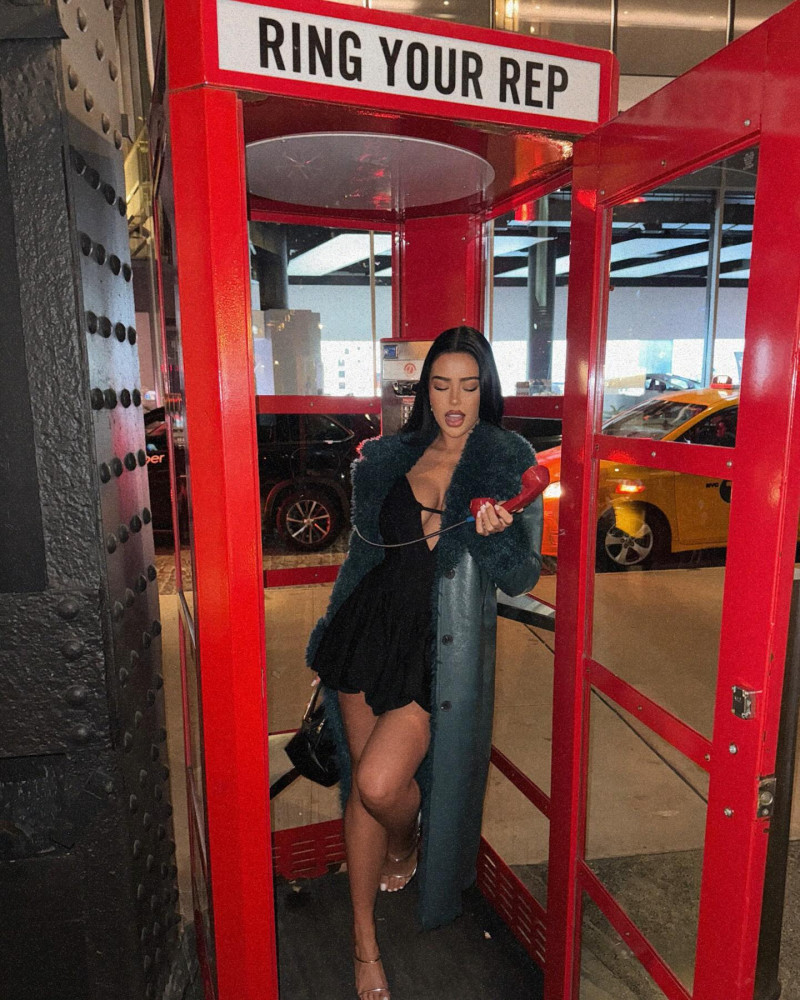 ashlyncastro_1731270945_3498476714366518350_551731010