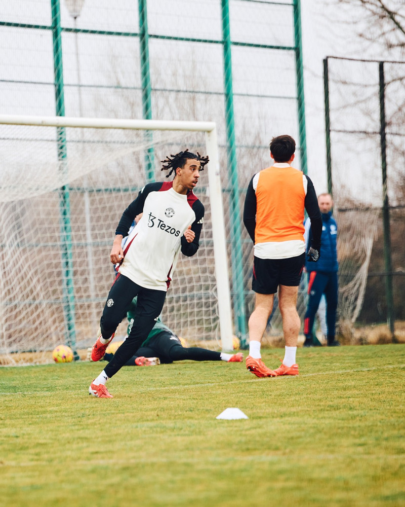 MANCHESTER UNITED ROMANIA (1)