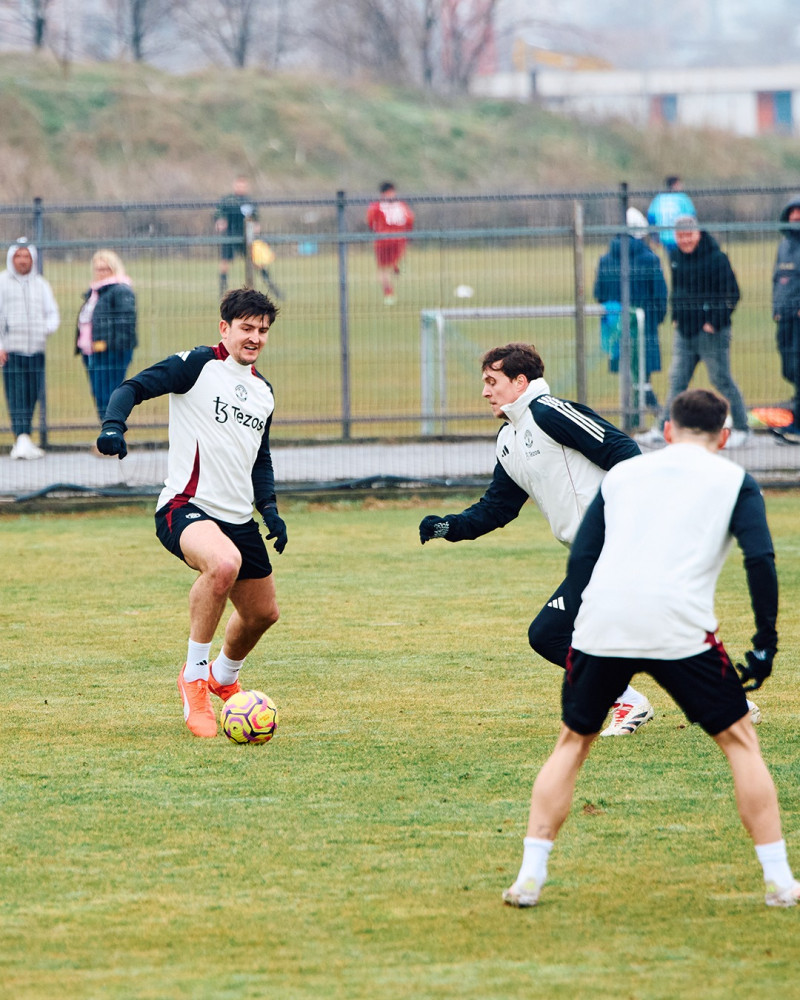 MANCHESTER UNITED ROMANIA (6)