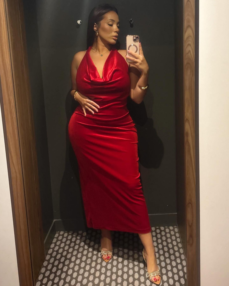 sofya.chb_1735780301_3536303937837760951_38071489347