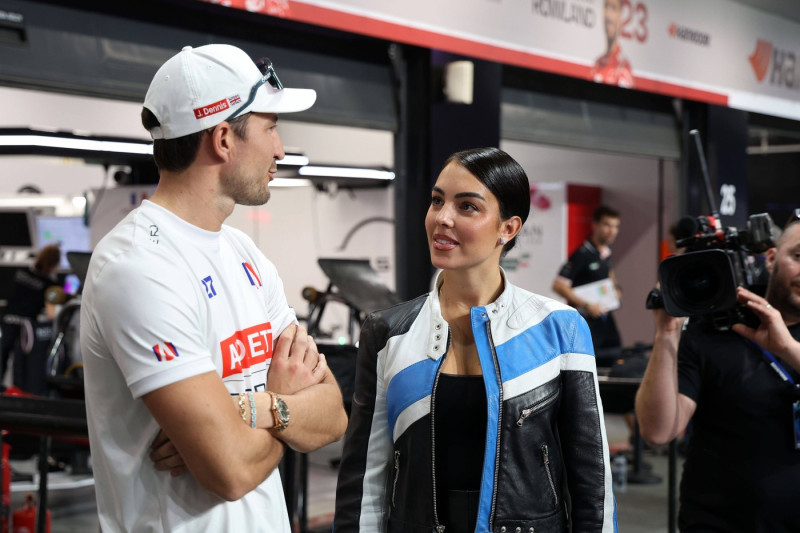 Jake Dennis (GBR) Andretti und Georgina Rodriguez- Freundin von Christiano Ronaldo in der Boxengasse, FIA Formel E Weltm