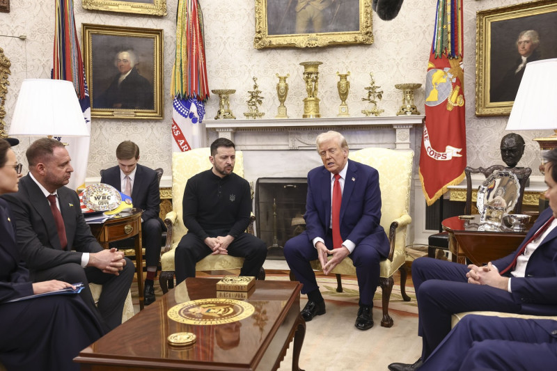 Trump welcomes President Volodymyr Zelenskyy of Ukraine to the White House