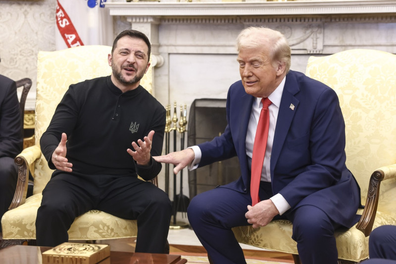 Trump welcomes President Volodymyr Zelenskyy of Ukraine to the White House