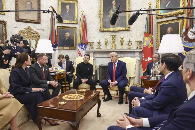 Trump welcomes President Volodymyr Zelenskyy of Ukraine to the White House