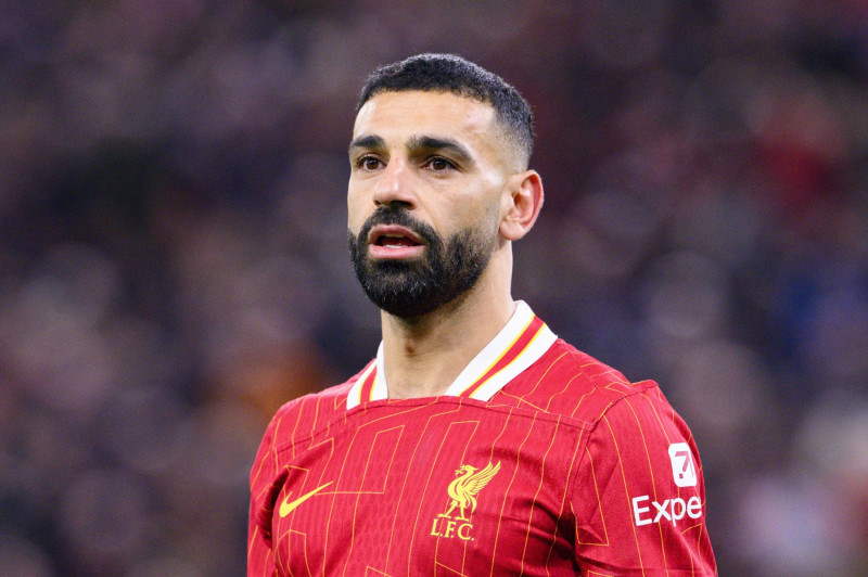 Liverpool FC v Paris Saint-Germain - UEFA Champions League 2024/25 Round of 16 Second Leg