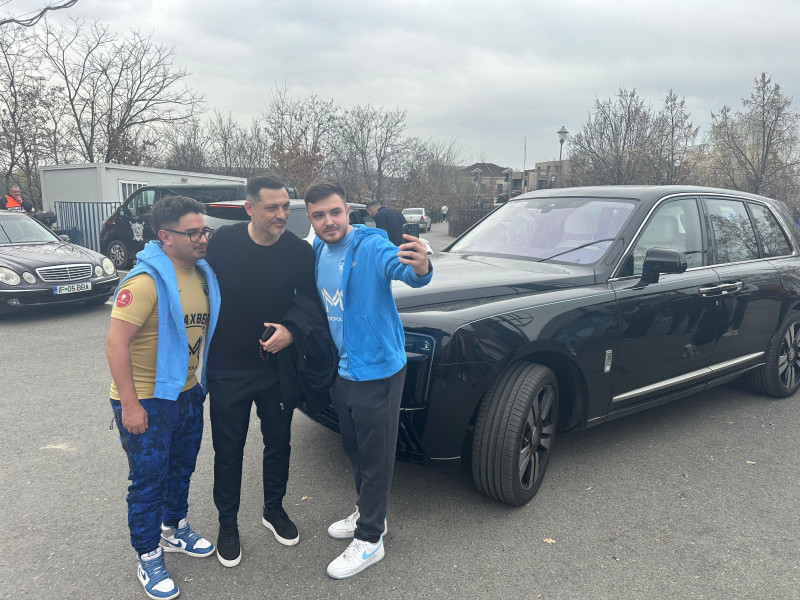 0f3da775-5fcb-4683-8888-e275e3b972b4