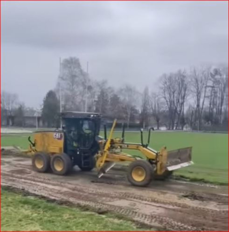 teren academie adrian mutu (14)