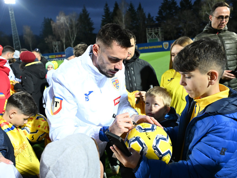 FOTBAL:ANTRENAMENT ROMANIA (17.03.2025)