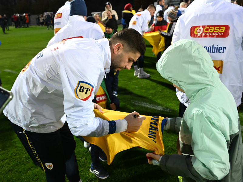 FOTBAL:ANTRENAMENT ROMANIA (17.03.2025)