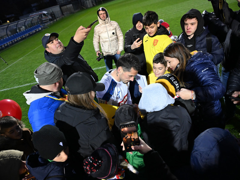 FOTBAL:ANTRENAMENT ROMANIA (17.03.2025)