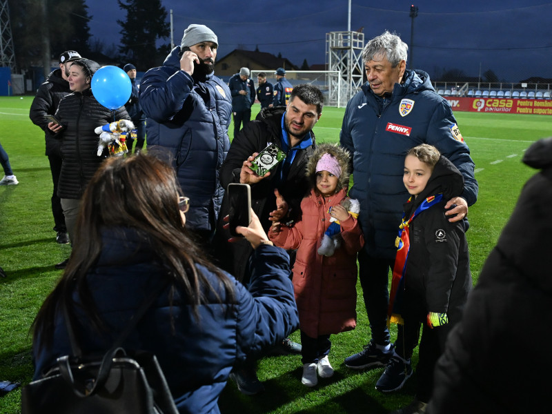 FOTBAL:ANTRENAMENT ROMANIA (17.03.2025)