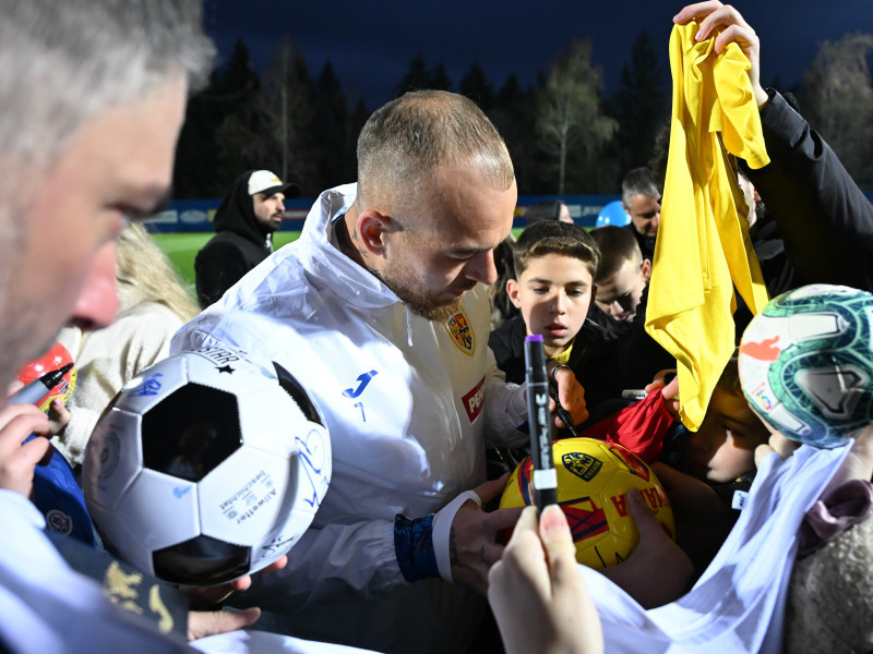 FOTBAL:ANTRENAMENT ROMANIA (17.03.2025)